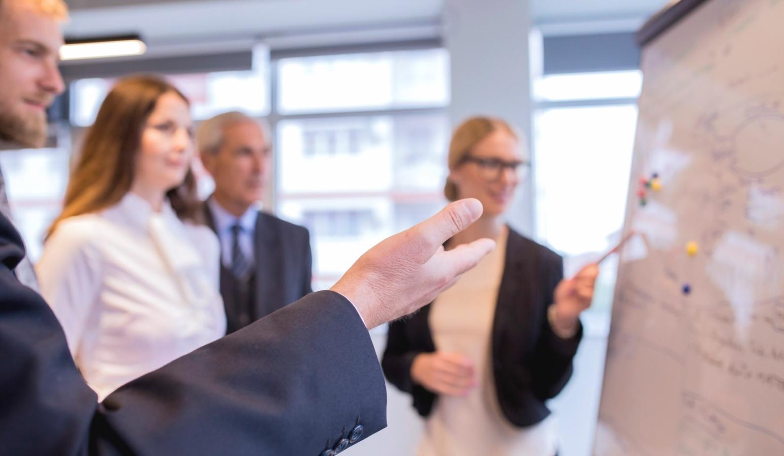 Финансовое планирование и анализ данных